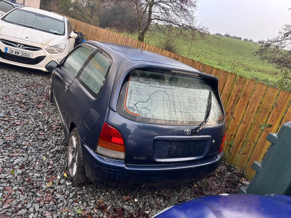 Toyota starlet - Image 2