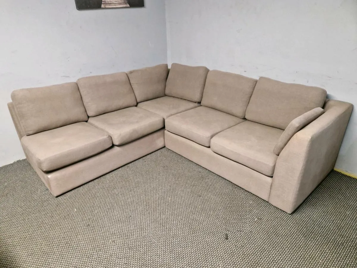 Corner sofa - Image 1
