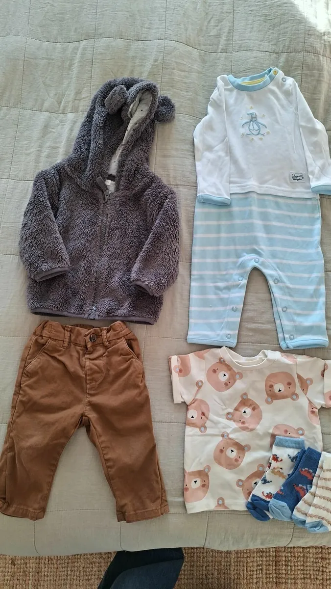 Baby Clothes - Image 1