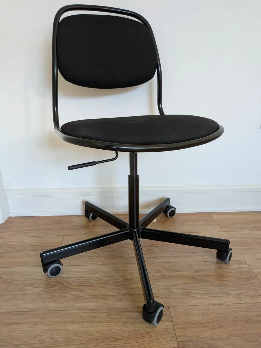 Swivel chair - Image 2
