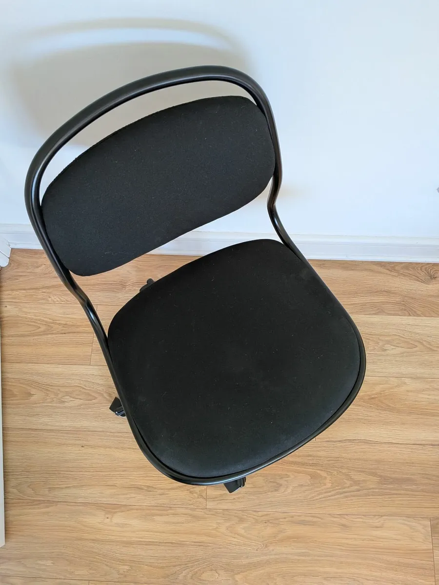 Swivel chair - Image 3