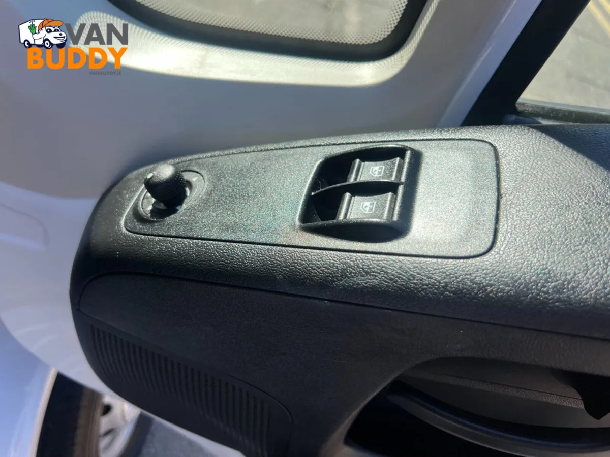 Citroen Relay 2.2 BlueHDi 35 X Platform Cab L3 - Image 4