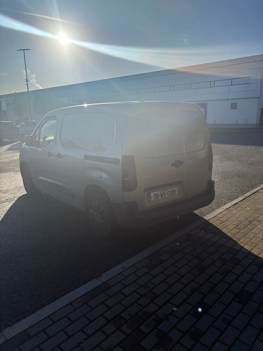Peugeot partner no VAT - Image 3