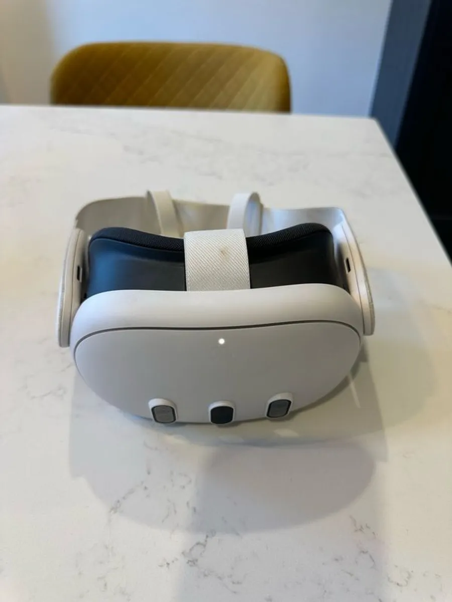 Meta Quest 3 512gb bundle - Image 2