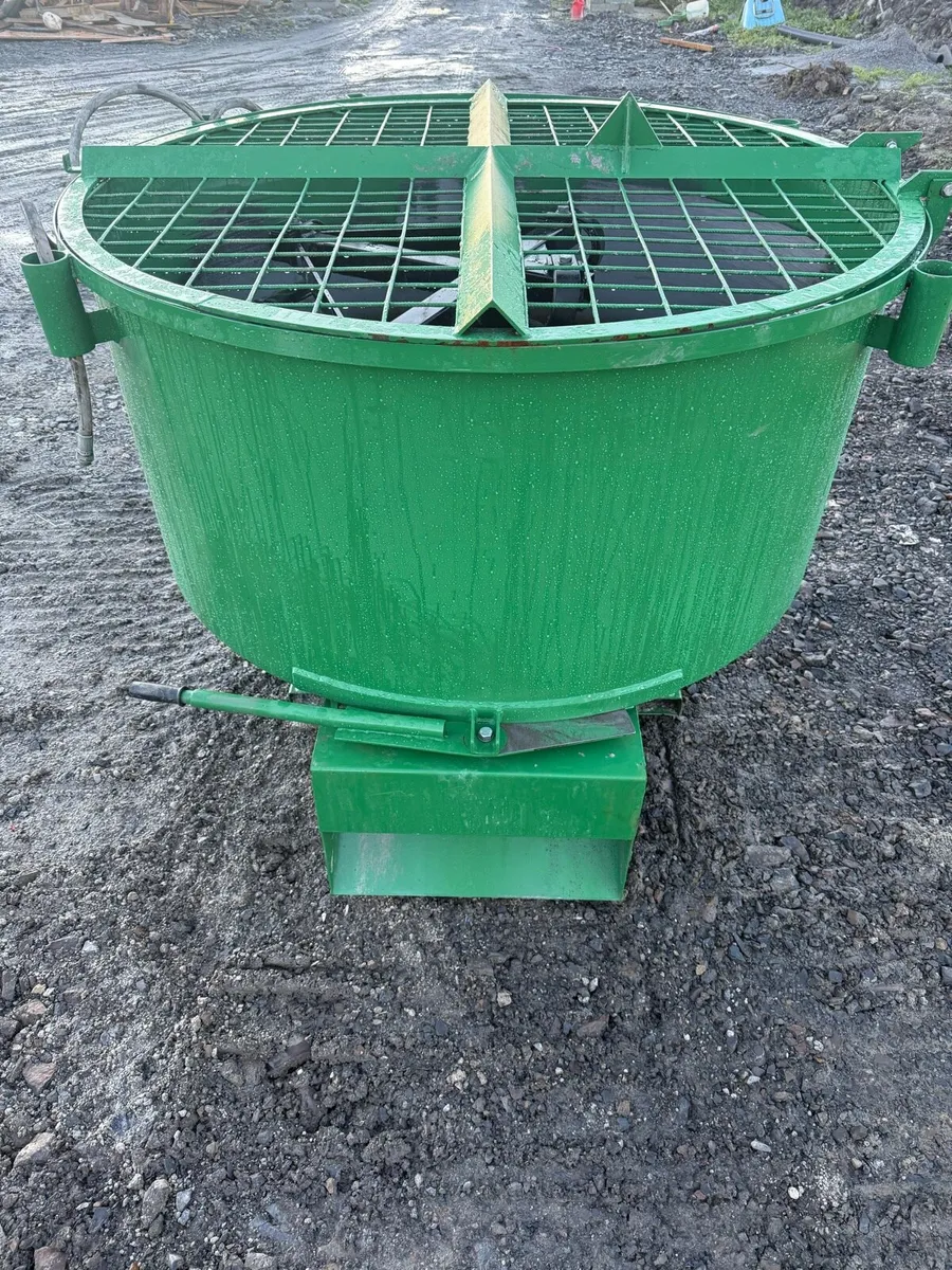 Concrete pan mixer 1.2m - Image 1
