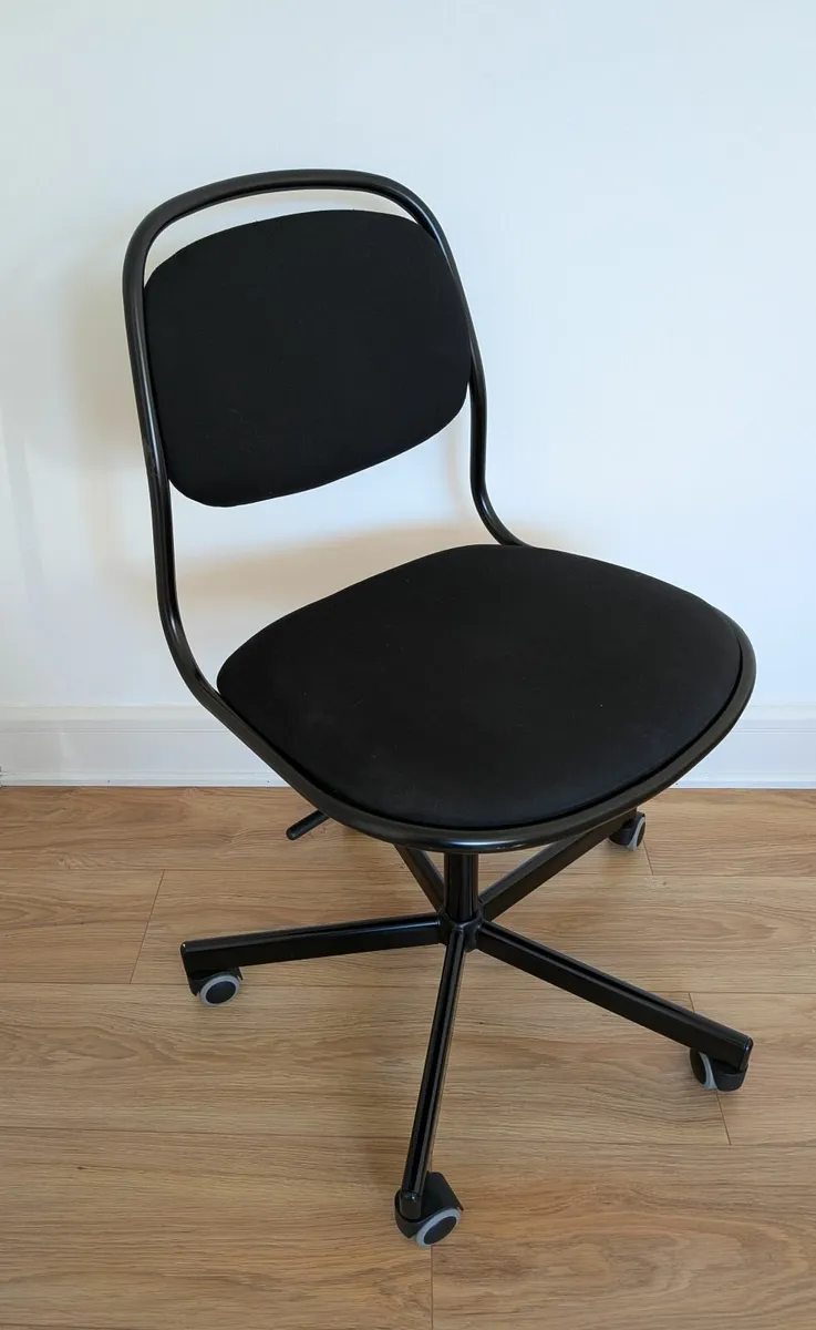Swivel chair - Image 1