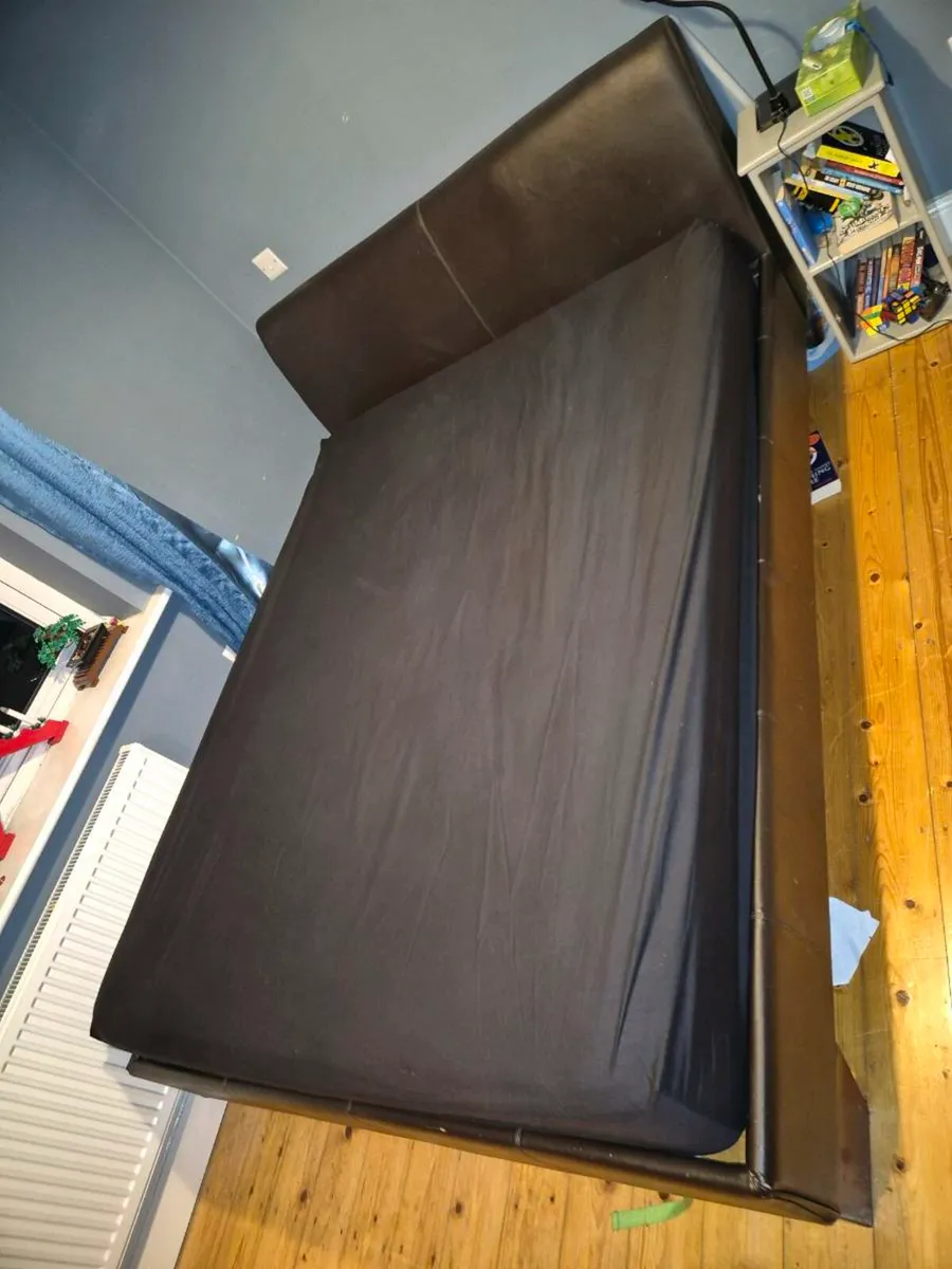 Double bed - Image 2