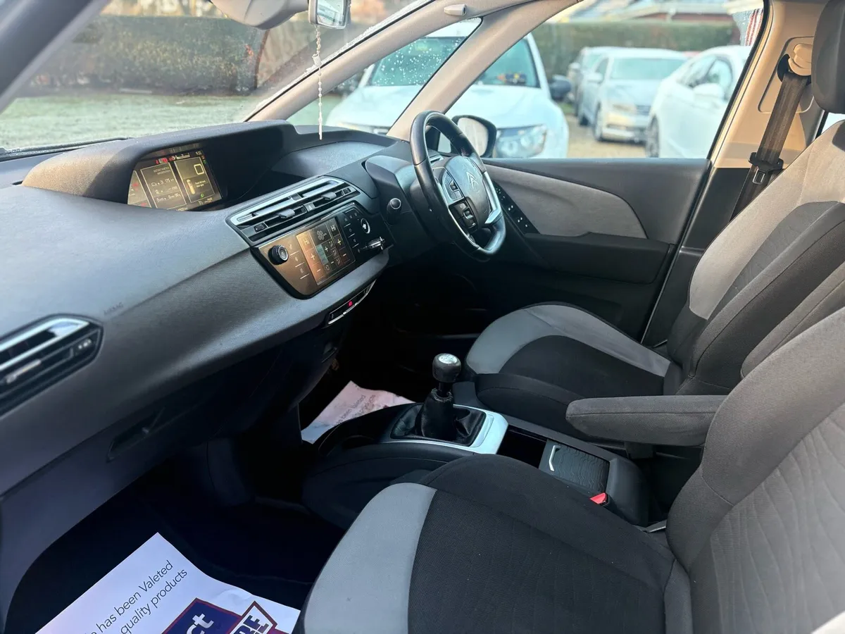 2016 C4 grand Picasso 7 seater , manual ,1.6 diese - Image 4
