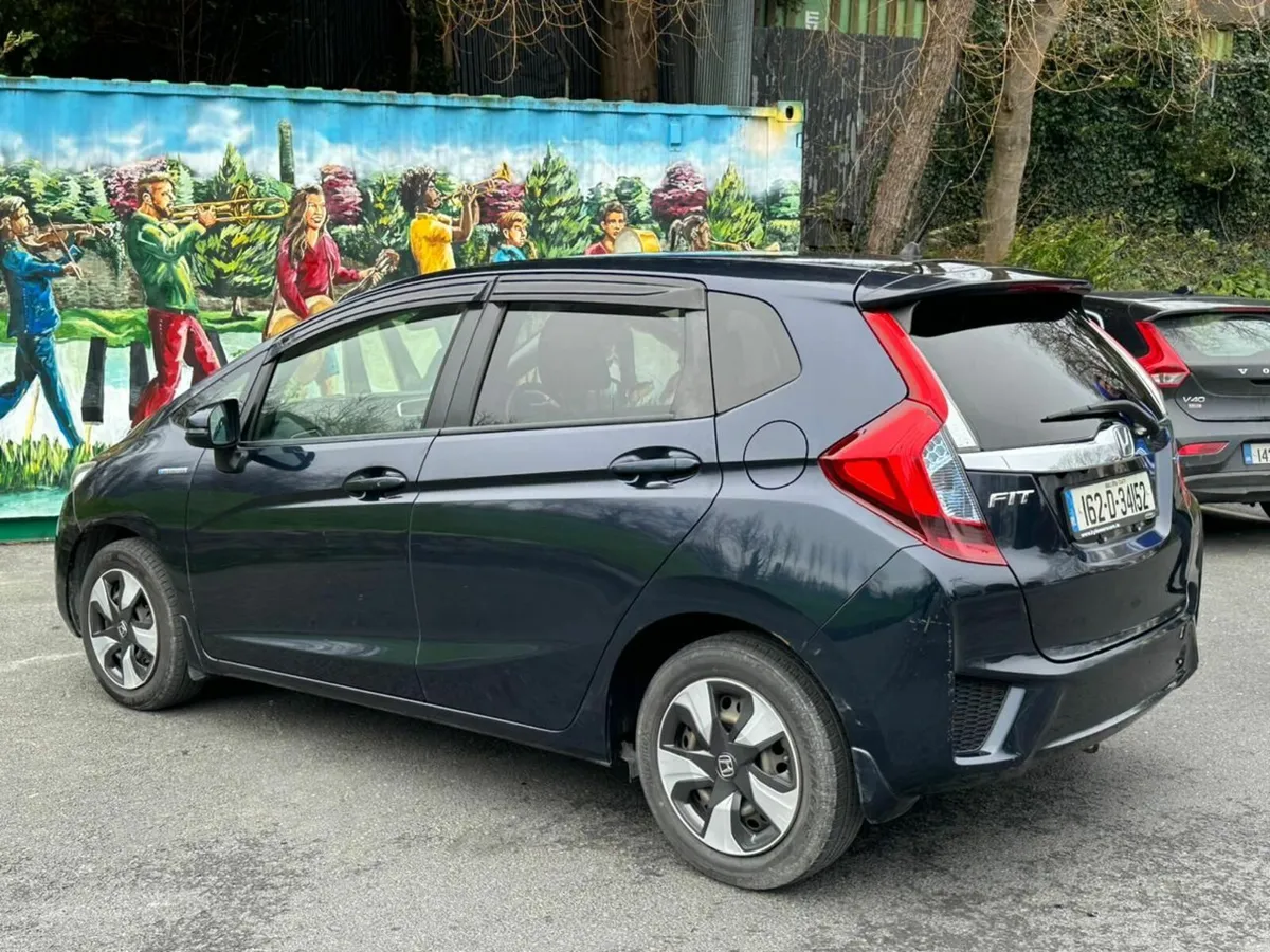 Honda Fit 2016 - Image 2