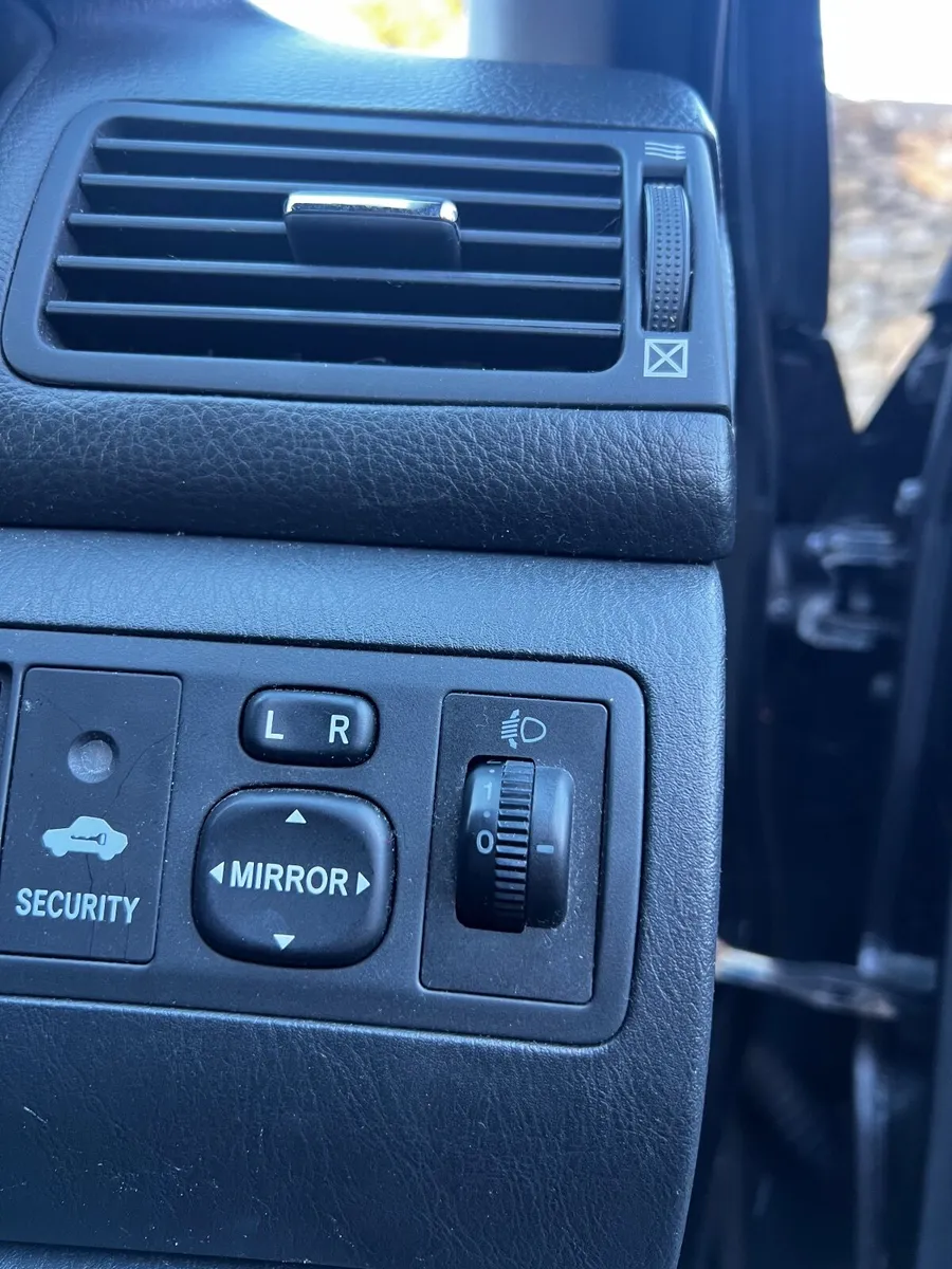 Toyota Corolla 2007 - Image 2