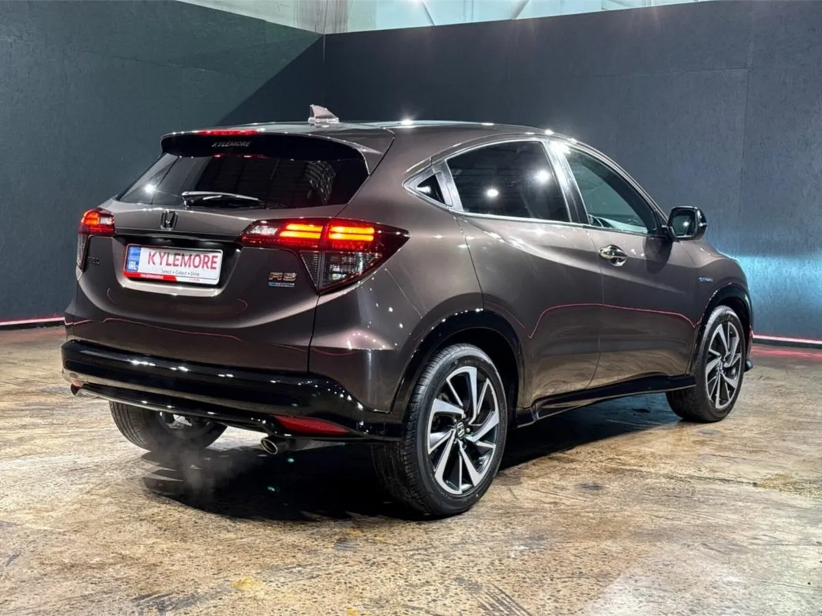 Honda Vezel 1.5 AUTOMATIC HYBRID - RS EDITION - AL - Image 4