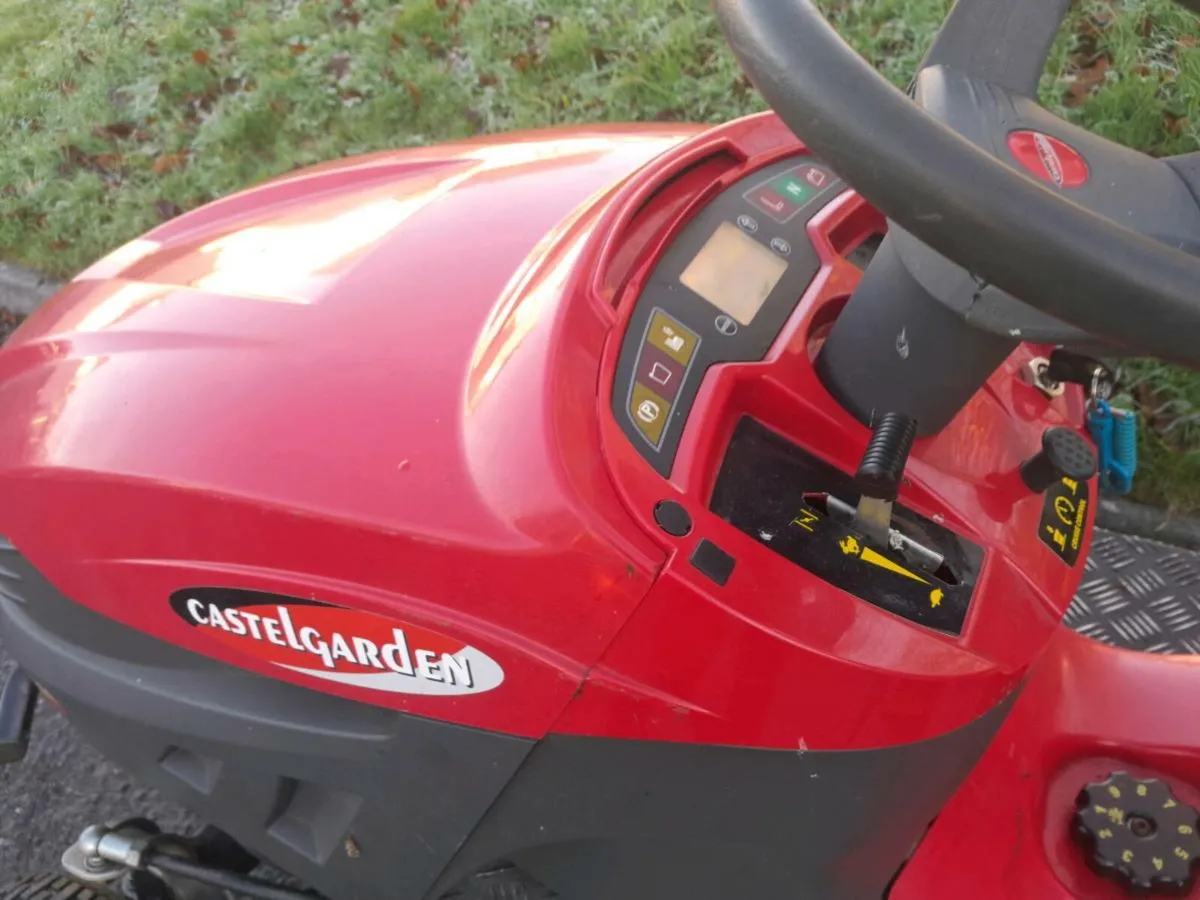 Castlegarden thx 122 lawnmower 24hp - Image 3