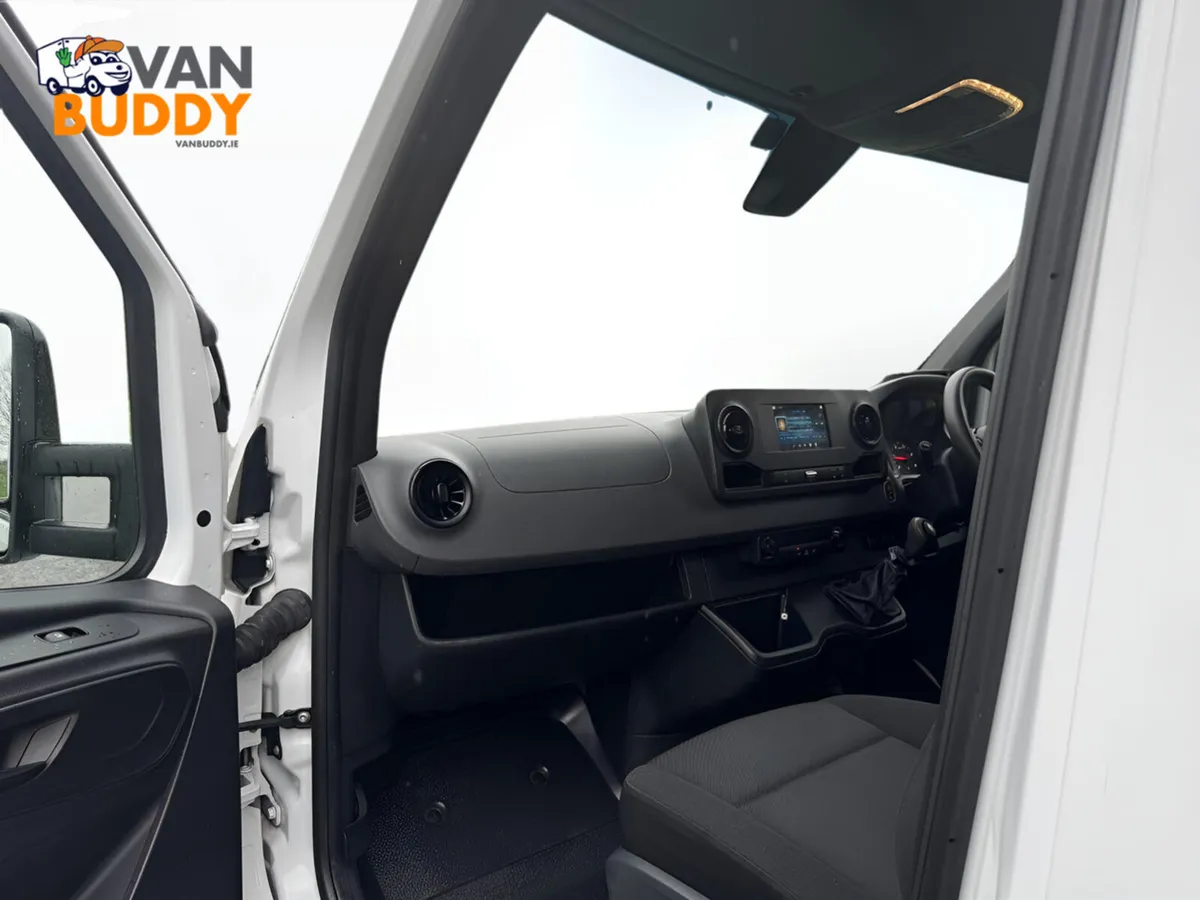 Mercedes-Benz Sprinter CurtainSider - Image 2