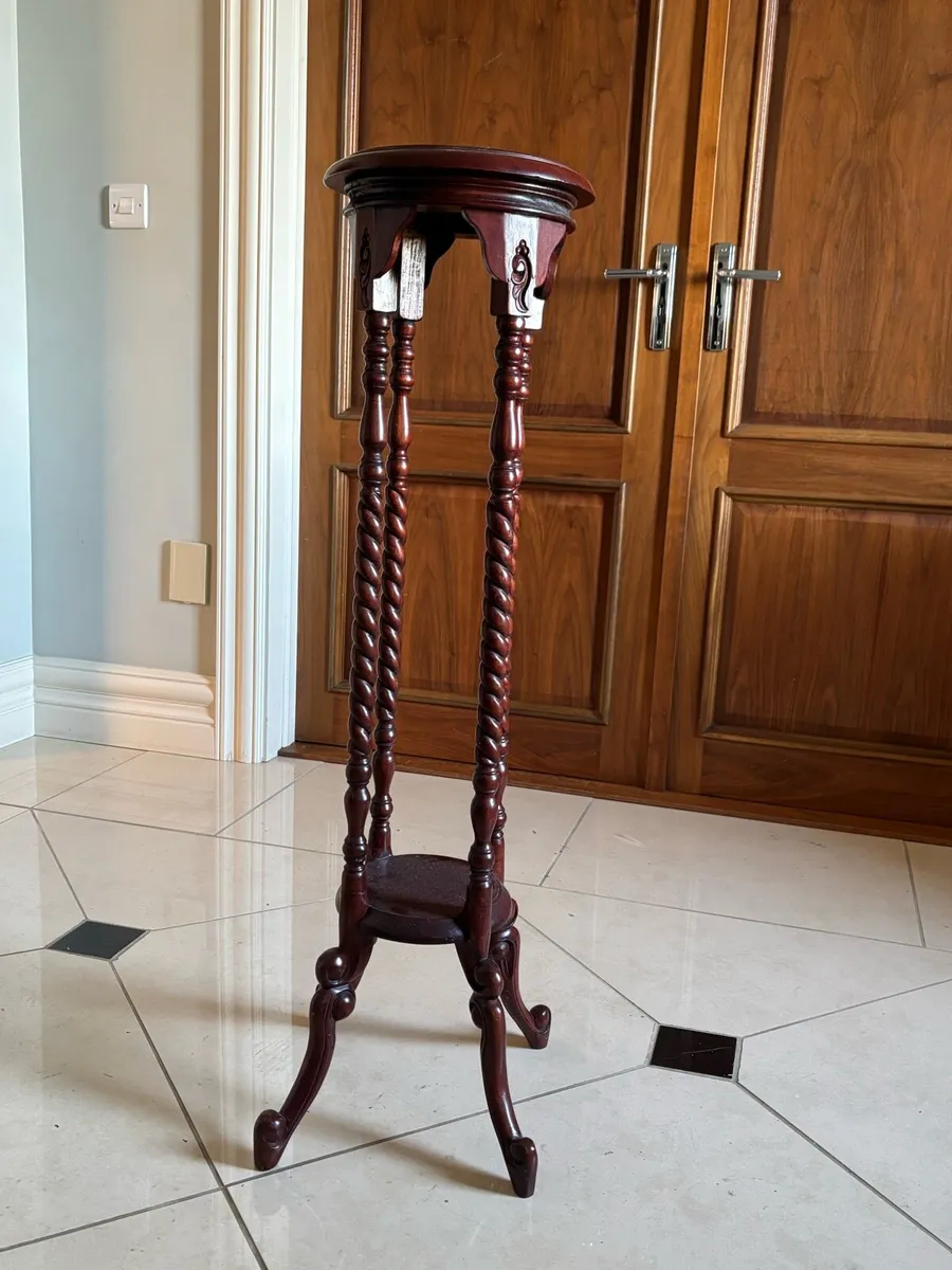 Vintage Pot Stand - Image 1