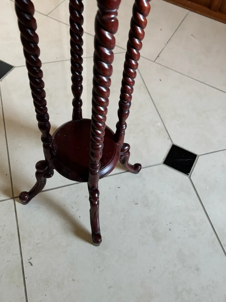 Vintage Pot Stand - Image 4