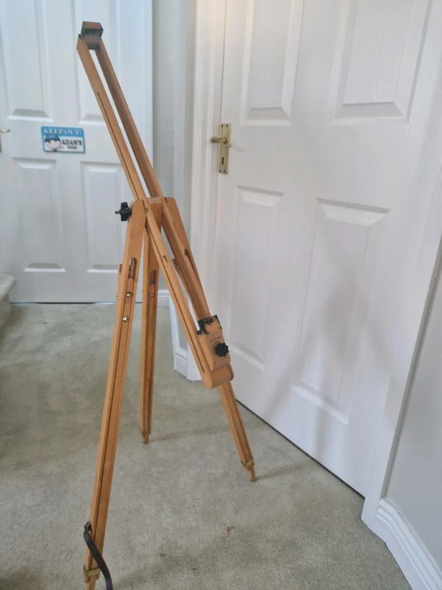 Art Easel - Image 1
