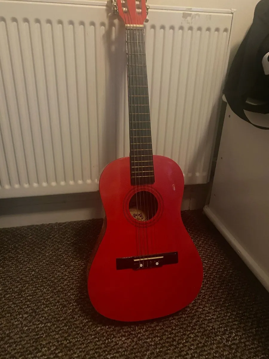 Kids Guitar - Image 4