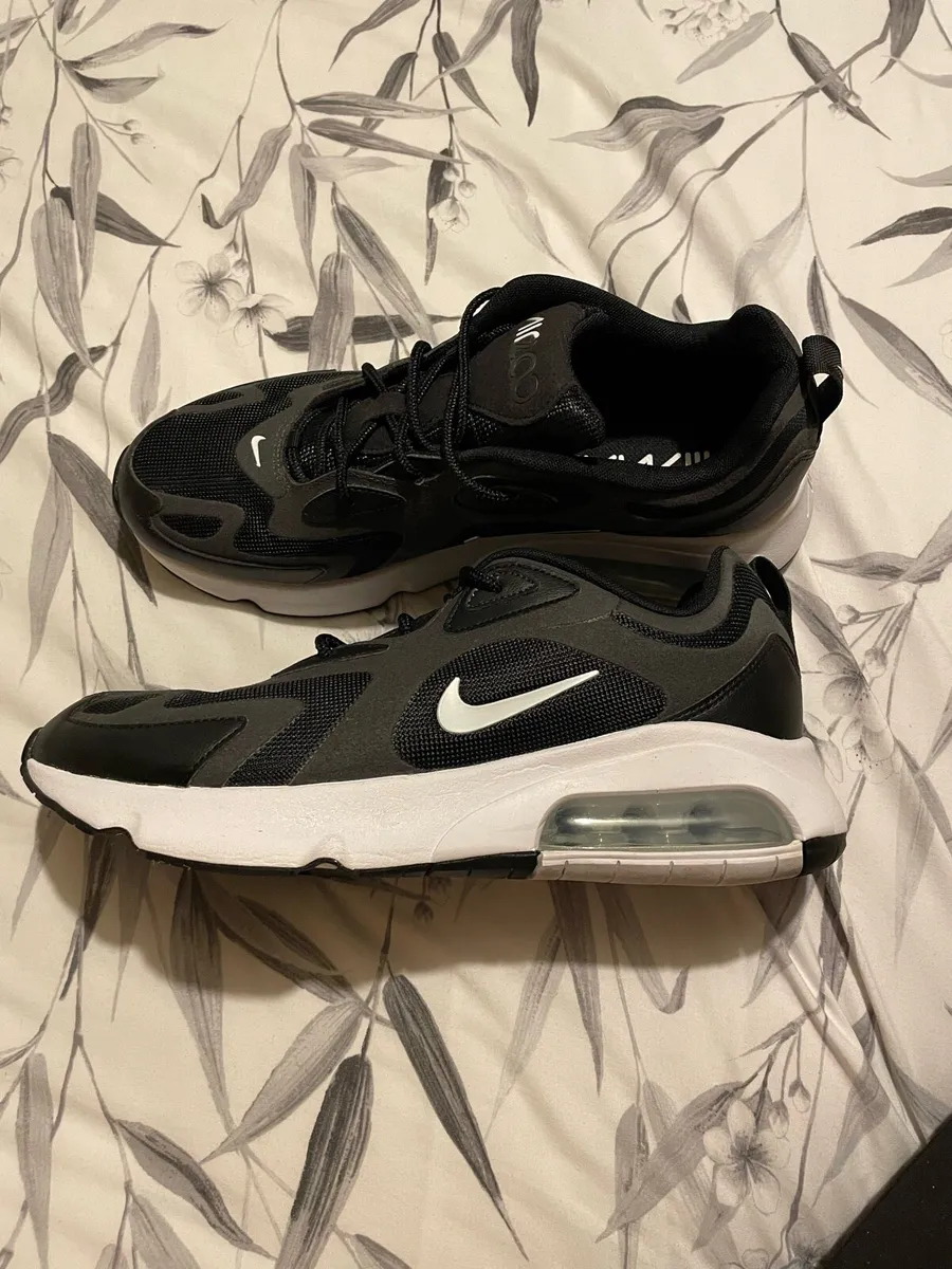 Nike Air Max 200 - Image 1