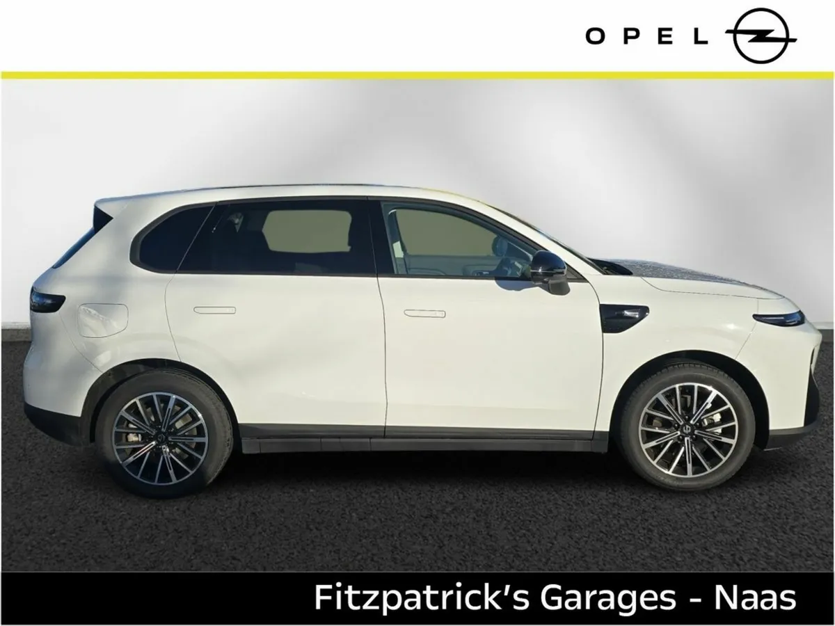 Leapmotor B10 Design 67.1kwh + Free Paint & 3.9% a - Image 4