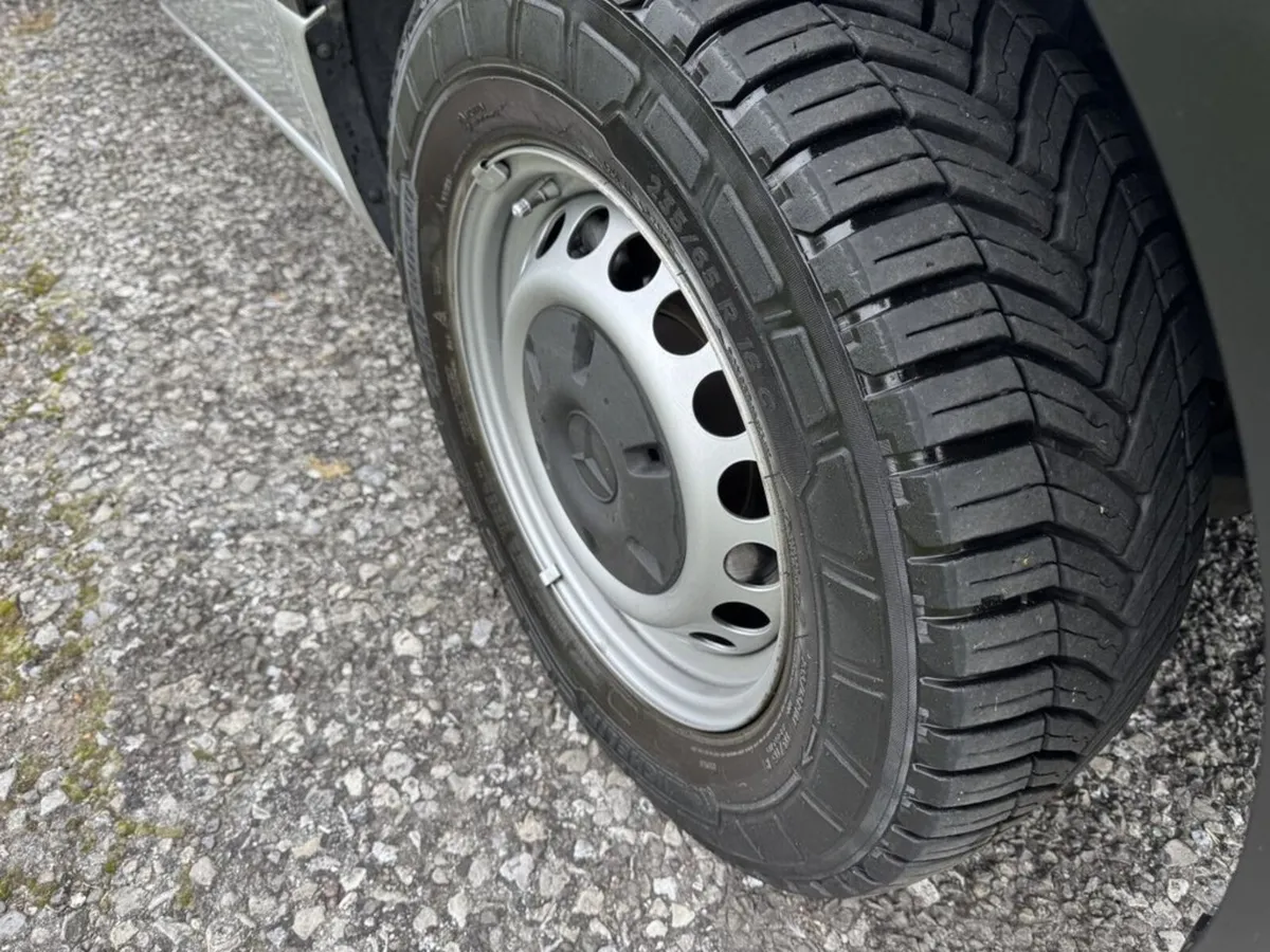 Mercedes-Benz Sprinter 2.1 314Cdi Curtainsider - Image 2