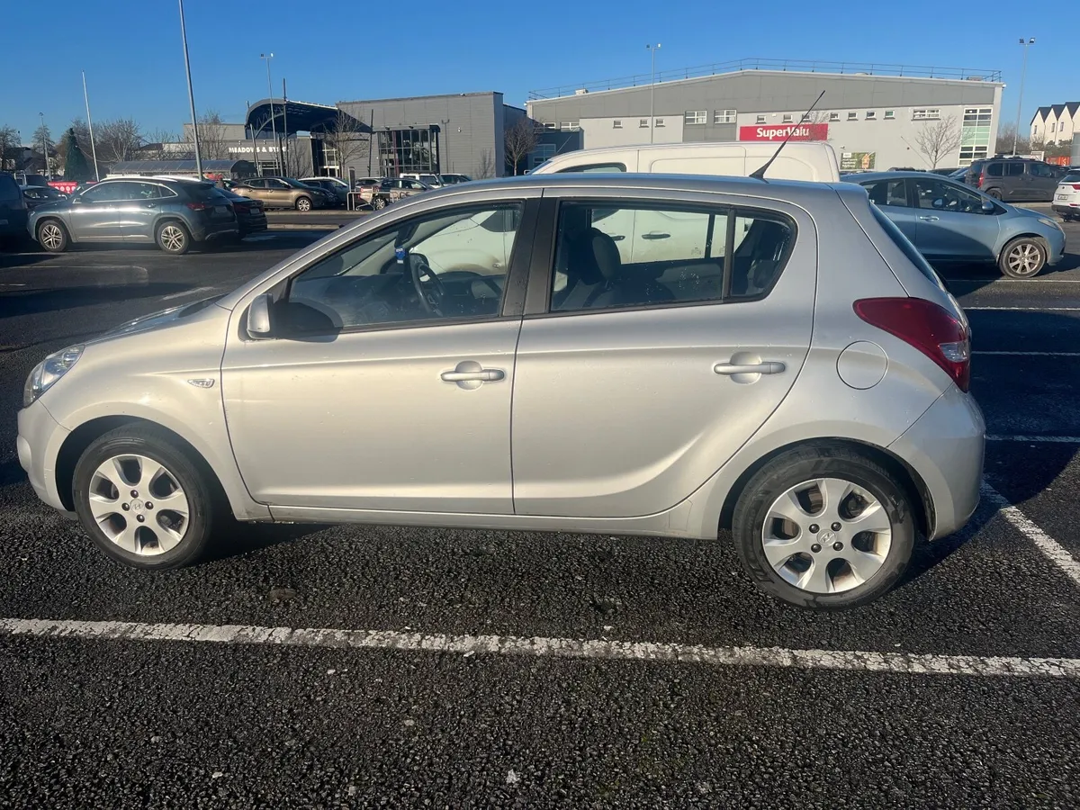 Hyundai i20 2011 - Image 4