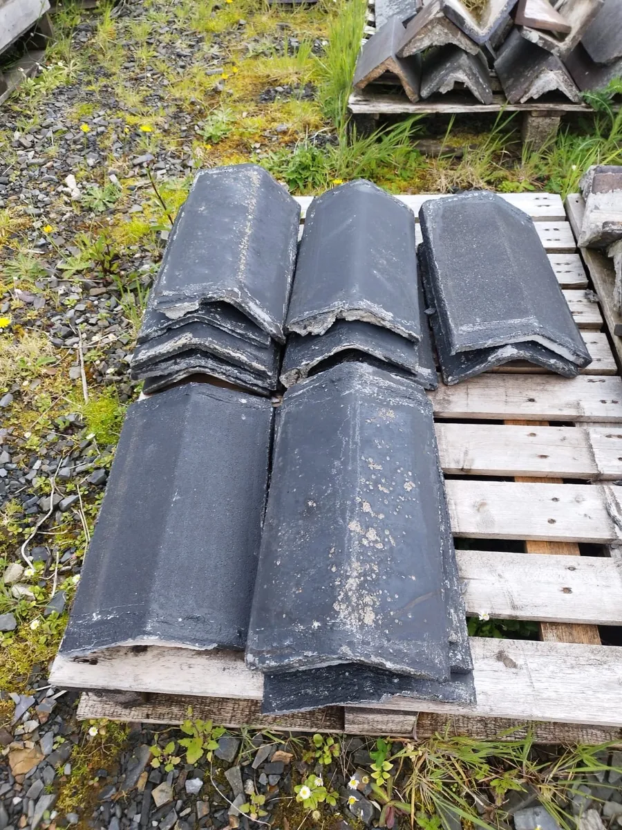 Reclaimed roof ridge caps - Image 1