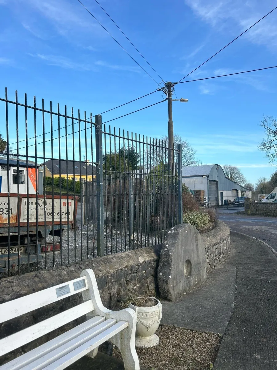 Fencing panels - Image 2