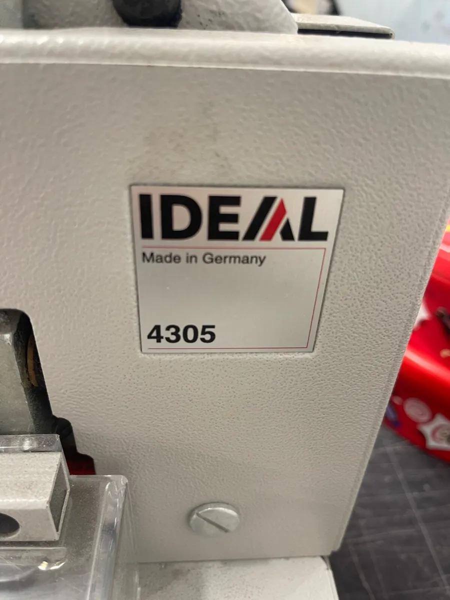 Ideal 4305 paper guillotine - Image 2