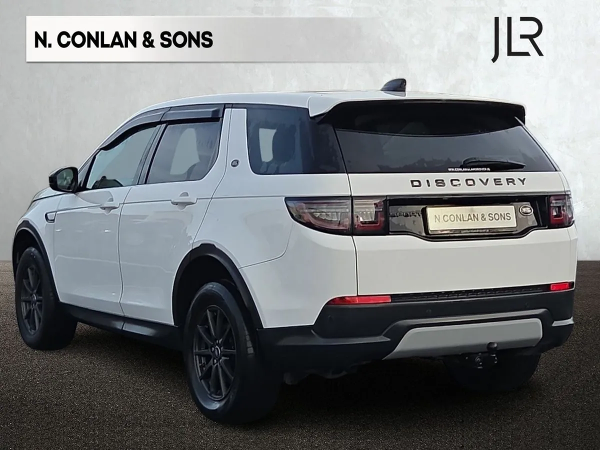 Land Rover Discovery Sport 2.0D S AUTO *MAIN LAND - Image 2