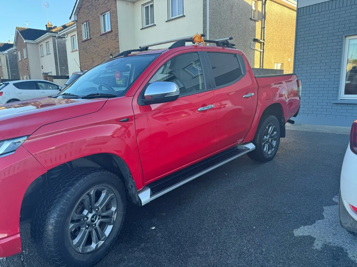 Mitsubishi l 200  2020 - Image 1