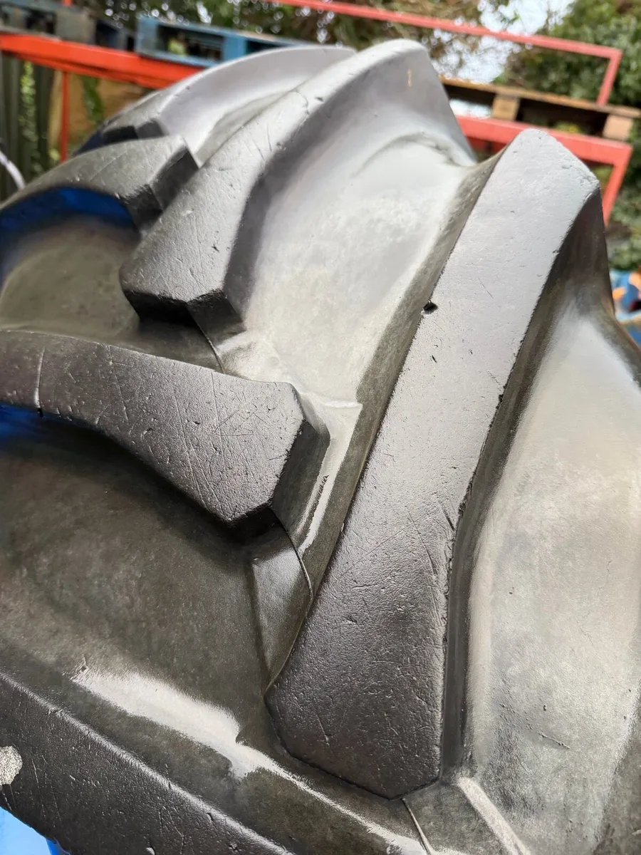 18.4x26 rear digger tyres - Image 1