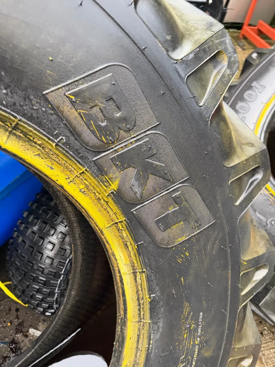 18.4x26 rear digger tyres - Image 3