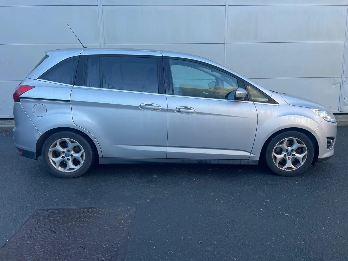 2011 Ford Grand Cmax - Image 4