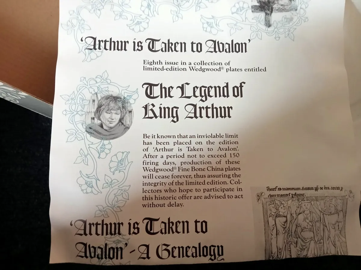 Decorative Plates - Image 4