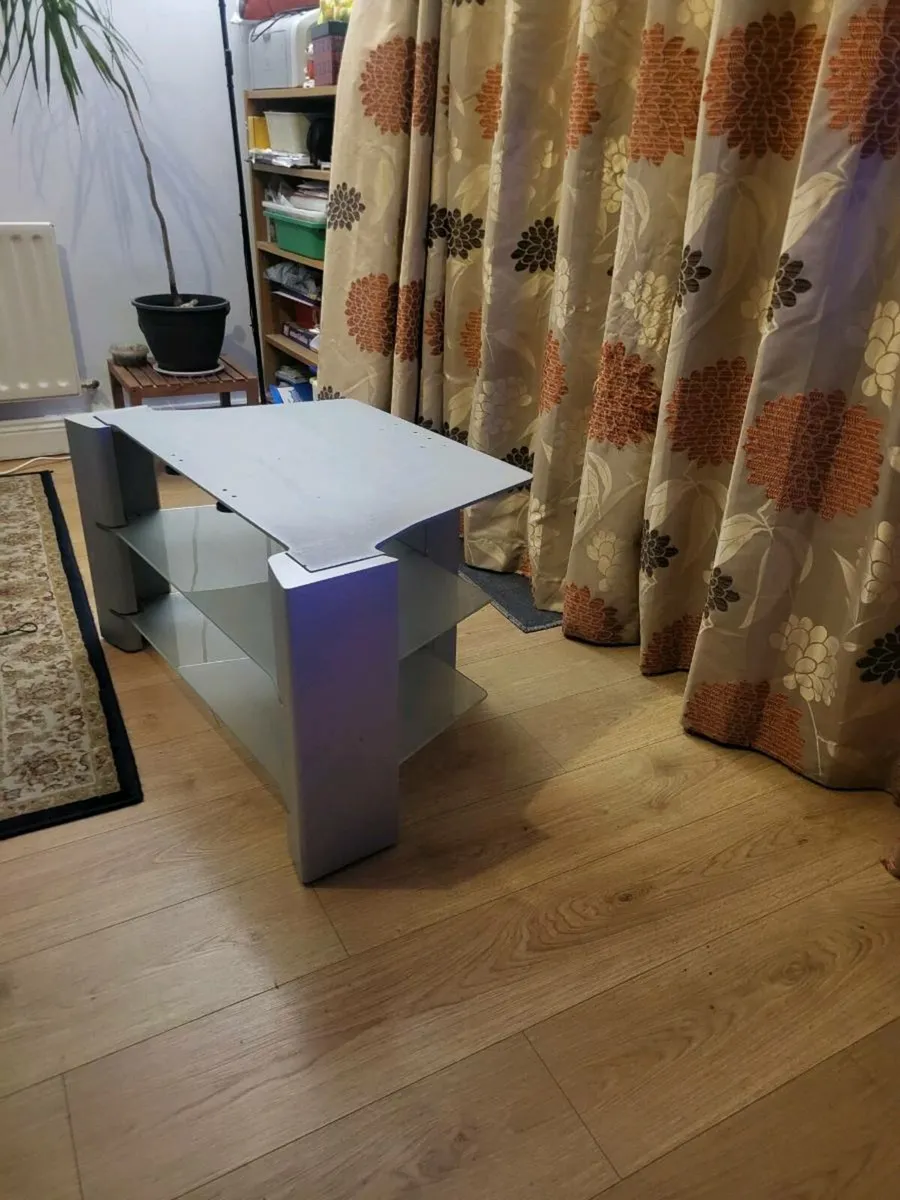 TV Stand - Image 4
