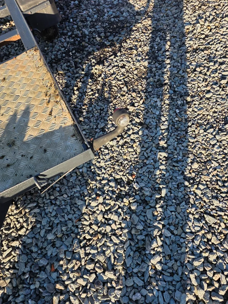 13 half ft long 6 and a half wide car transporter - Image 4