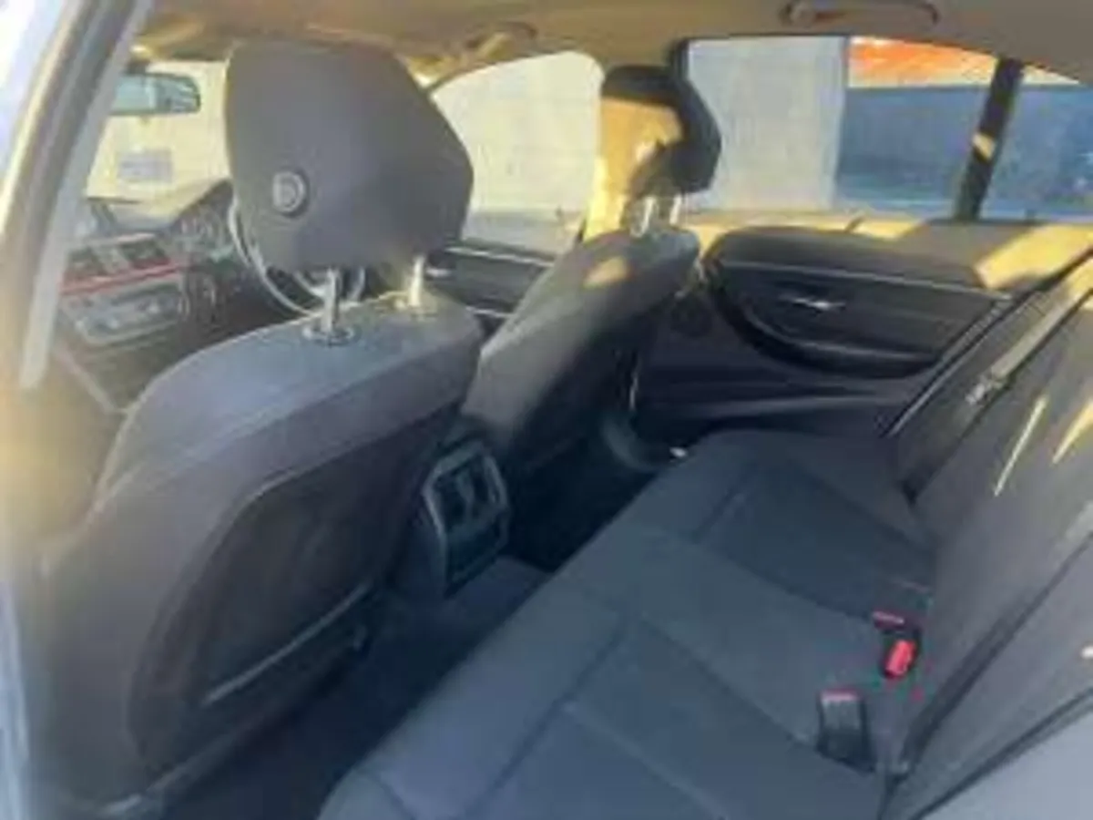 BMW 3-Series 2013 - Image 4