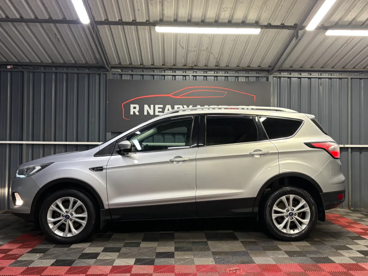 2018 182 Ford Kuga Titanium Manual Low KMS - Image 3