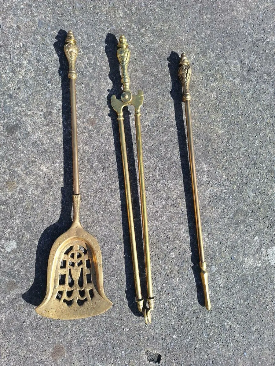 Vintage heavy fire irons and companion set - Image 3
