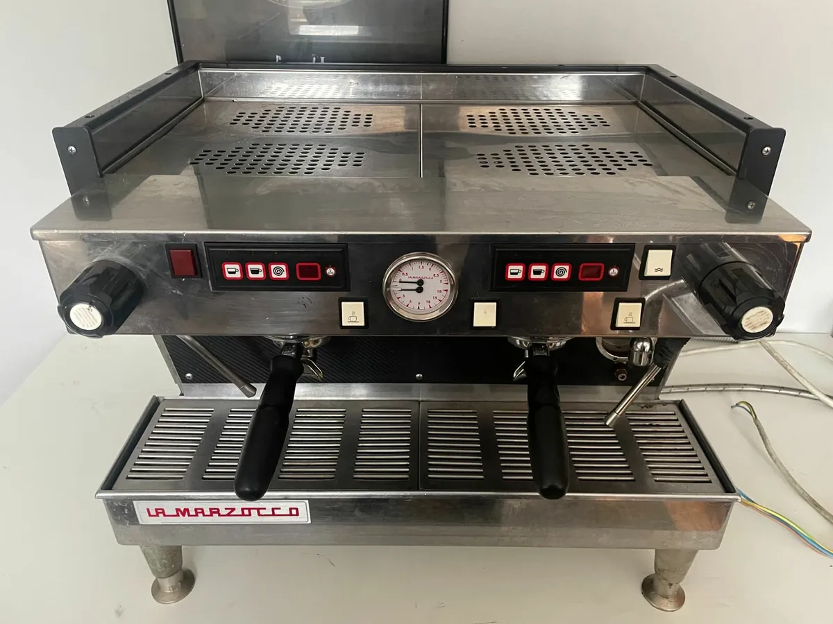 La Marzocco Linea Classic Espresso Machine - Image 1