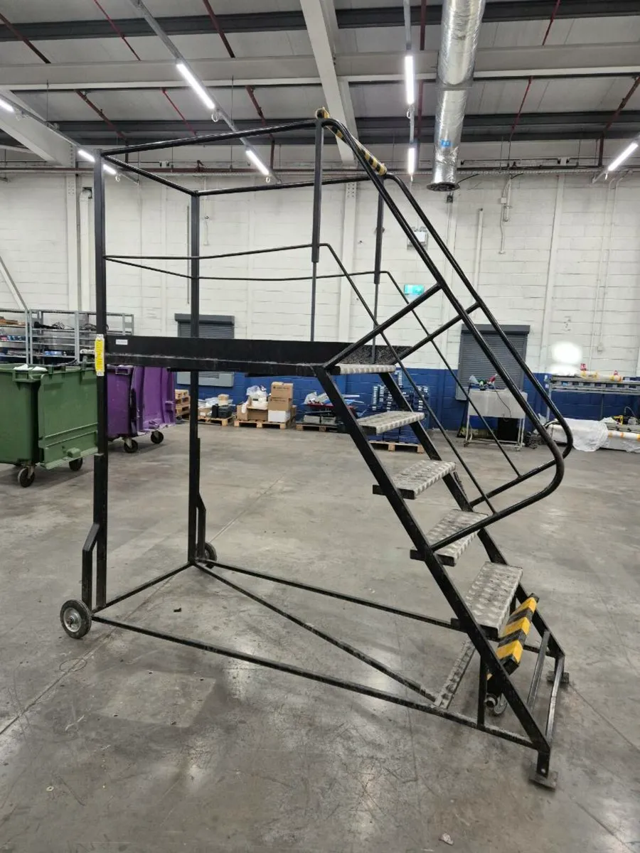 1.5m Work platform steps