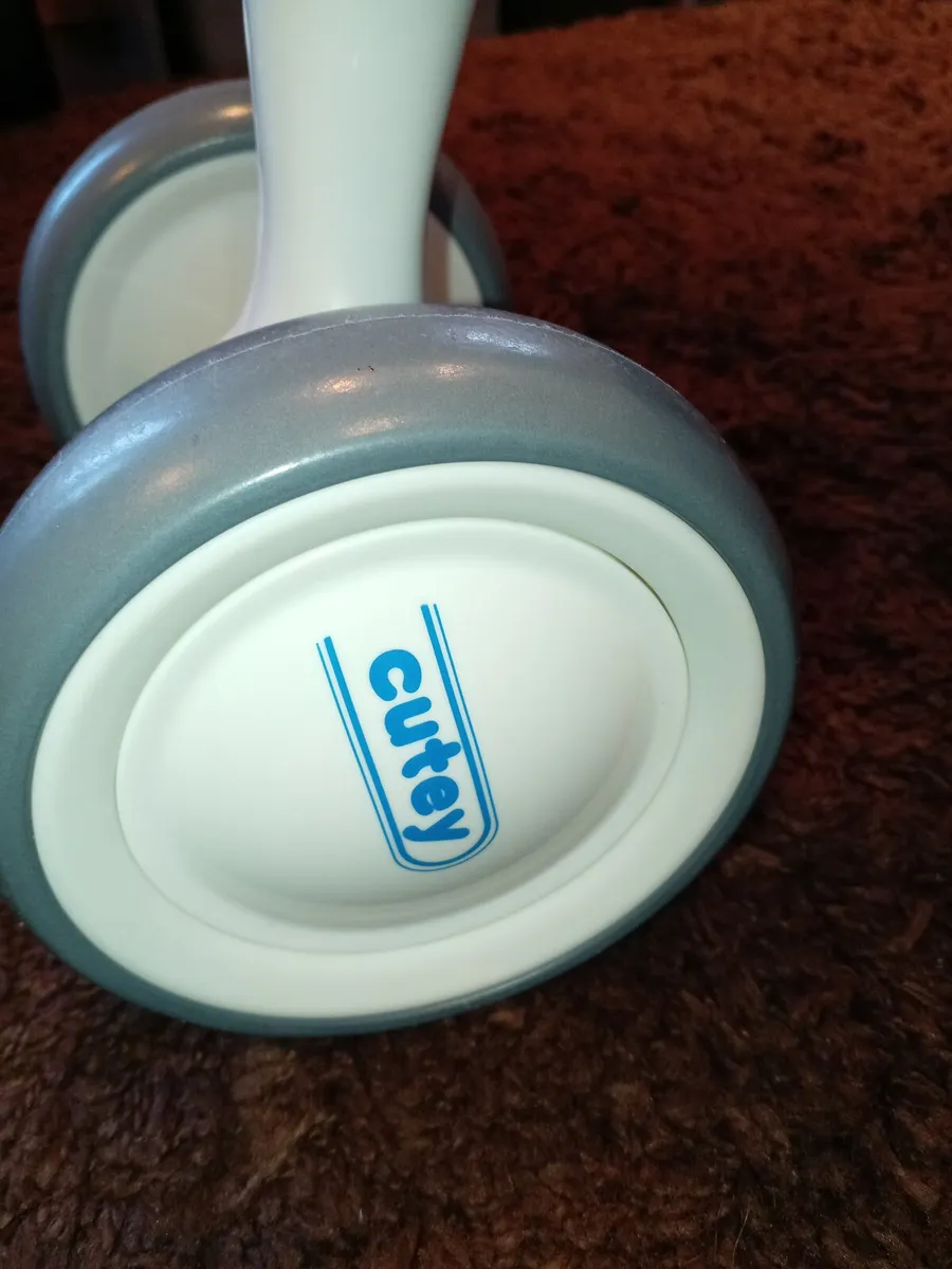 Kids balance bike - Image 2