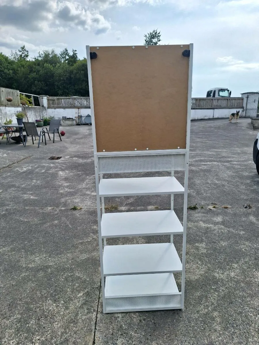 Lovely metal and wooden shelving unit - Image 4