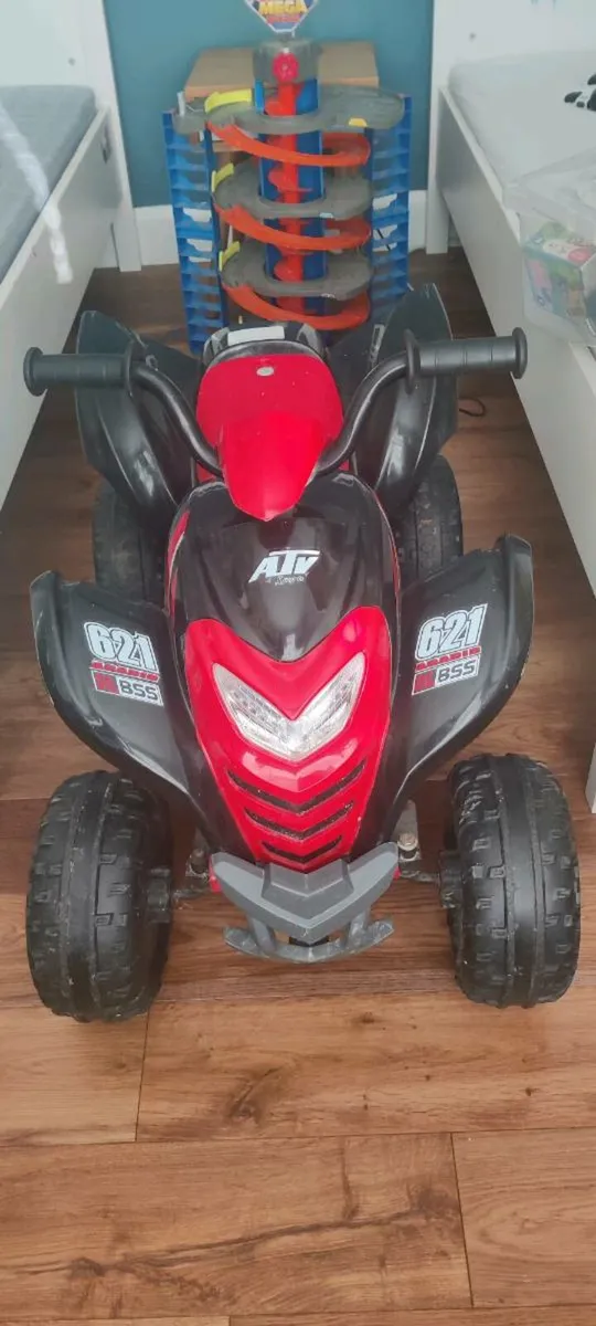 Kids ride on electric bike - Image 4