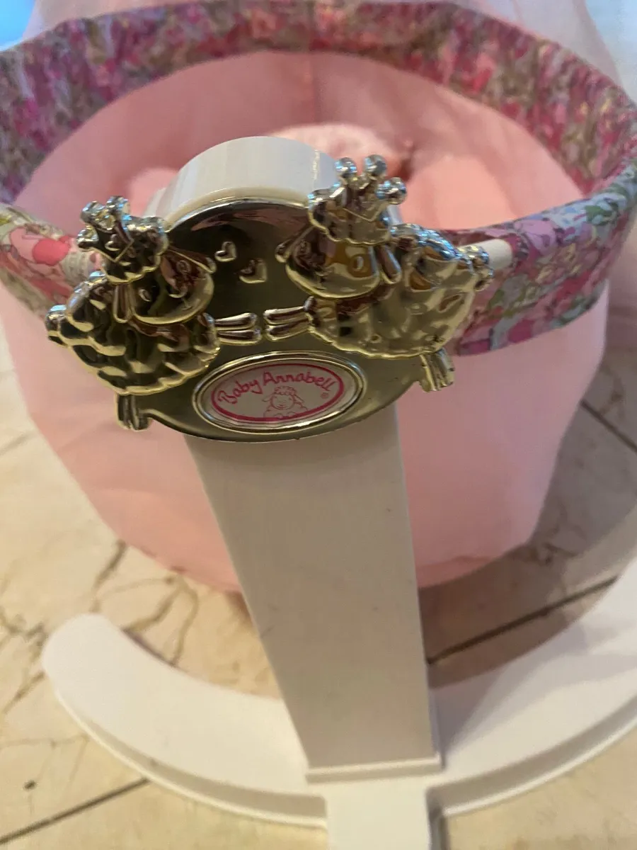 Baby Annabelle rocking cot - Image 2