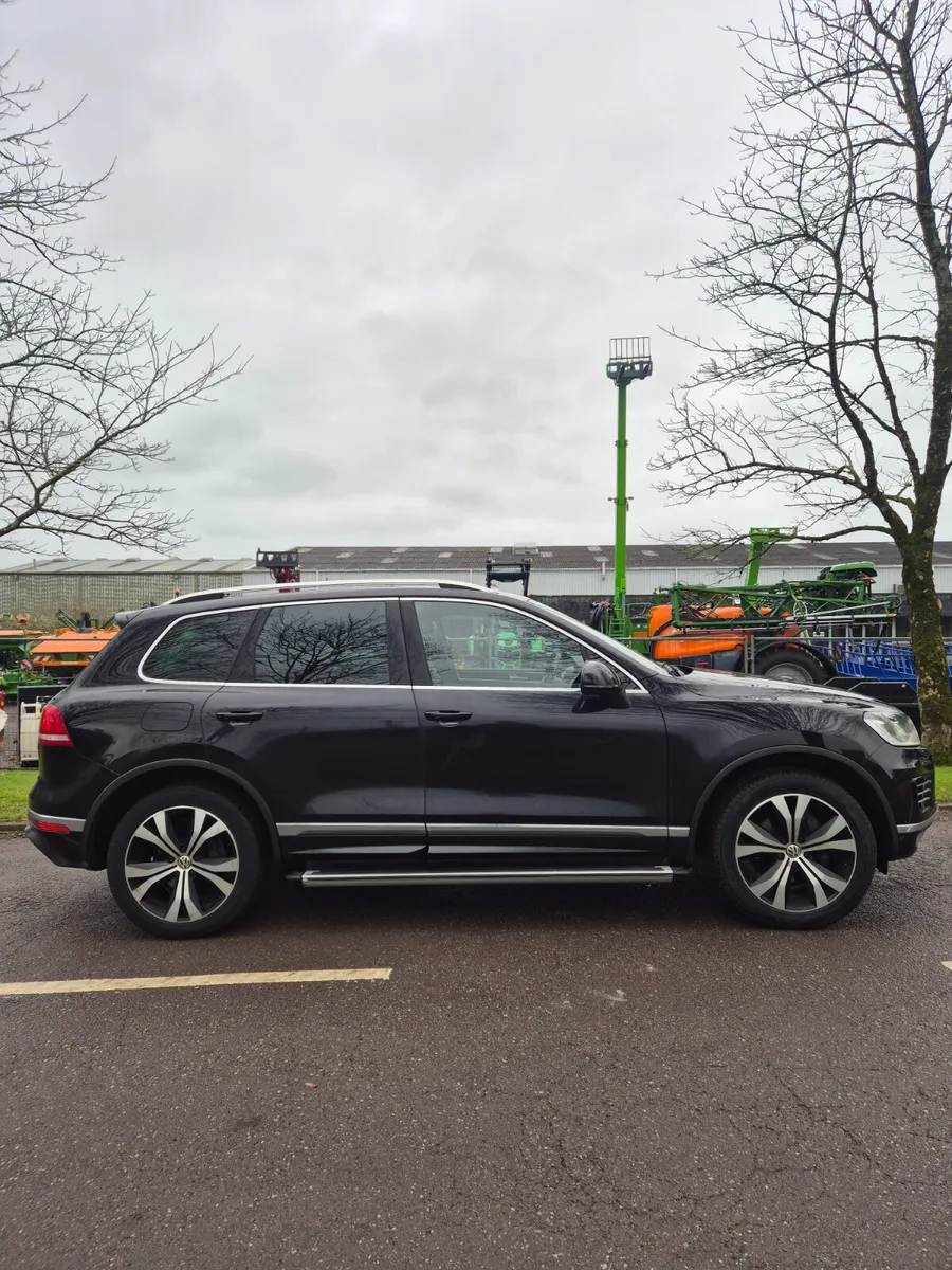 Volkswagon Touareg Crewcab - Image 1