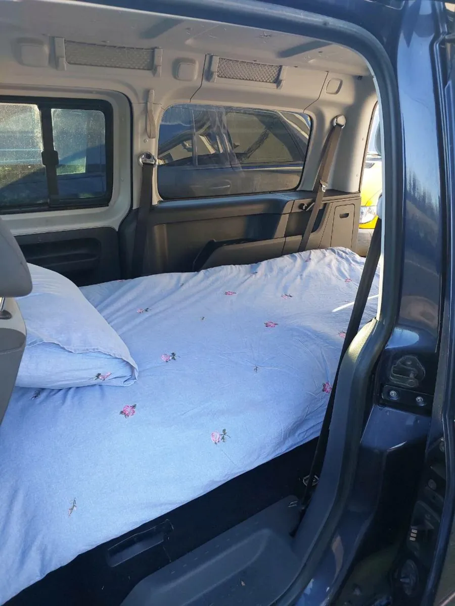 Caddy Maxi Life 7 seater - Image 2