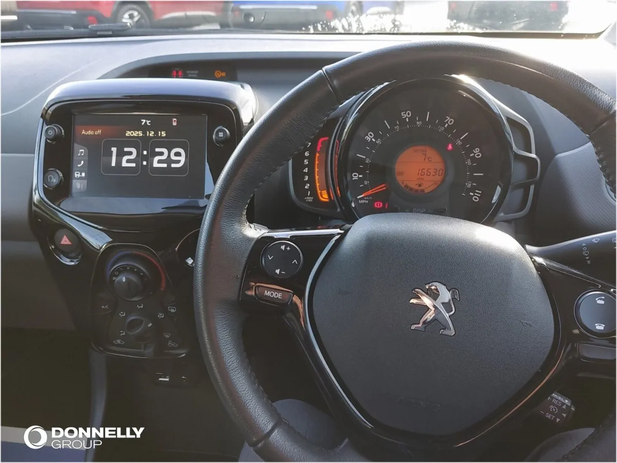 Peugeot 108 Hatchback Allure - Image 4