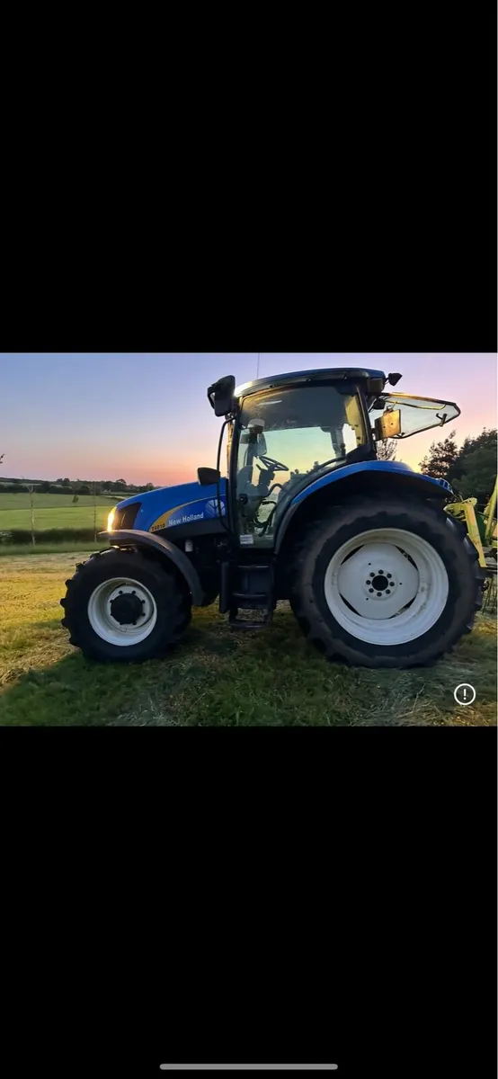 2009 New Holland T 6010 - Image 1