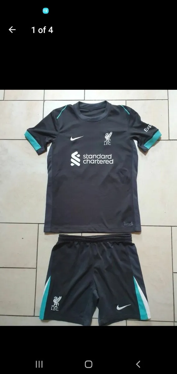 Liverpool kit kids large - Image 1